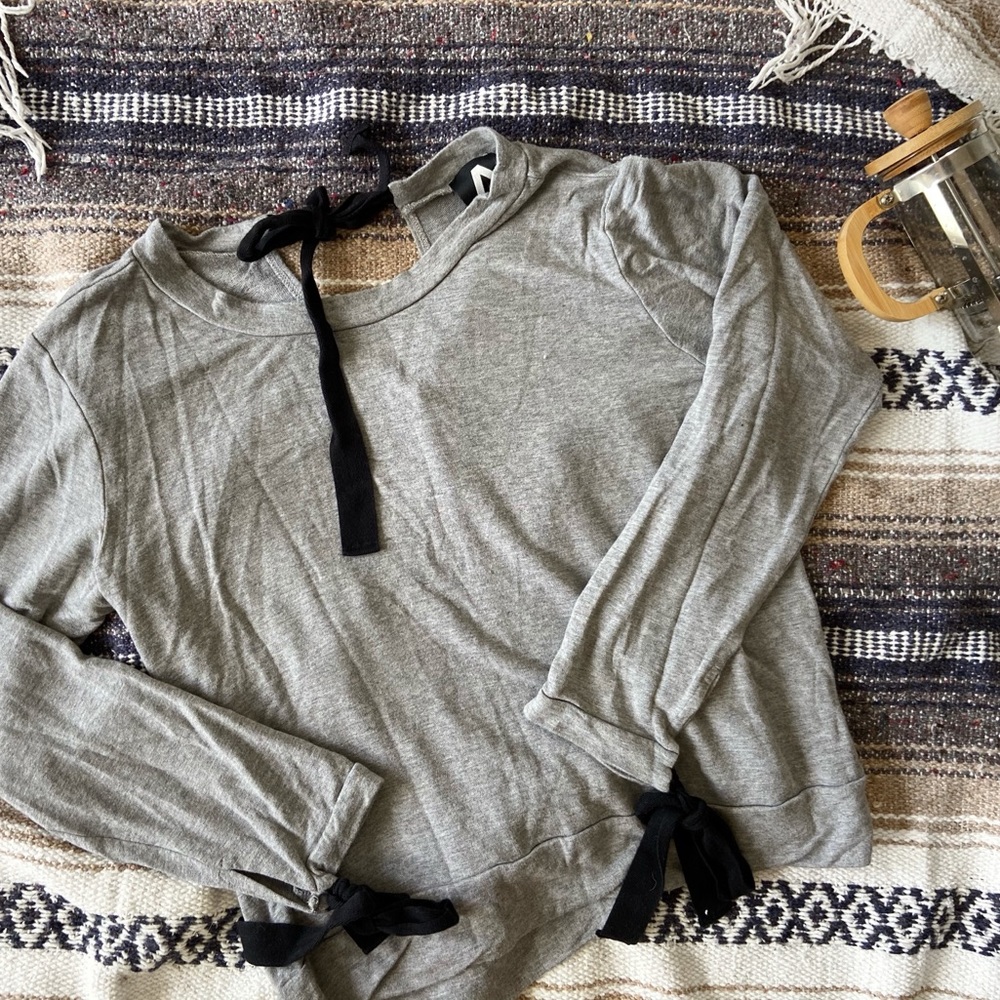 Grey Volcom Top